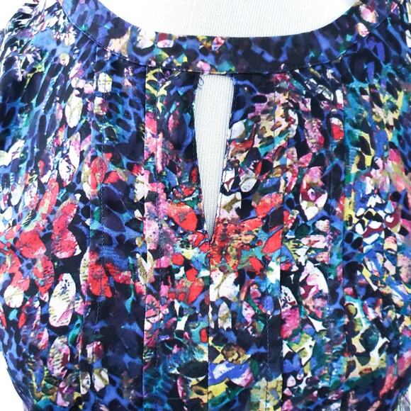 CAbi 3093 Stained Glass Keyhole Sleeveless Blouse Blue XS Xsmall Top - Picture 6 of 8
